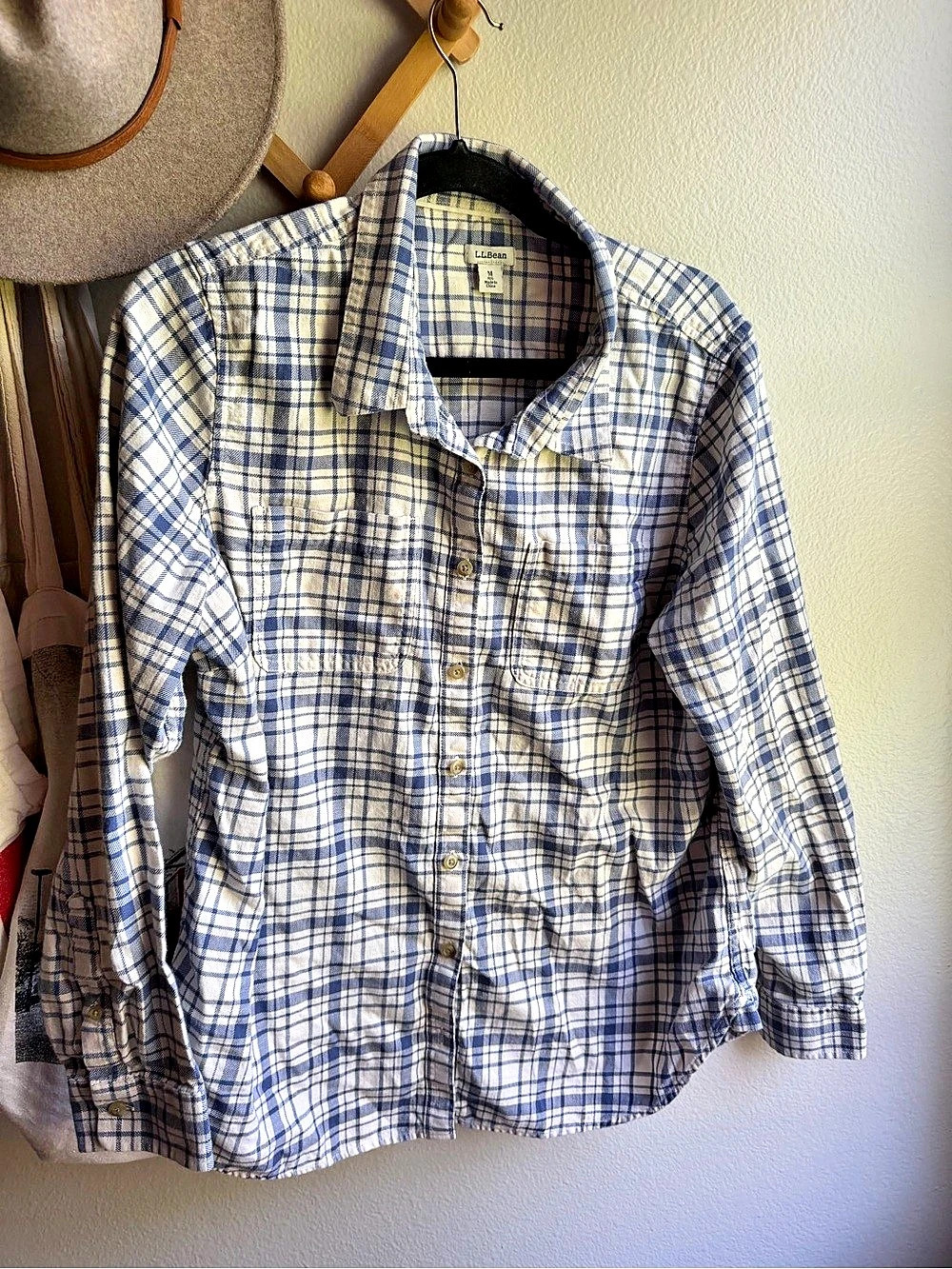L.L.Bean women's Plaid Cotton Button Down Size Medium